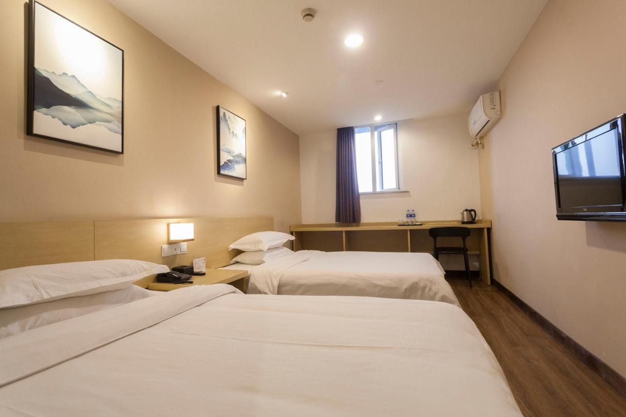 Weijing Express Hotel Changshu Bagian luar foto
