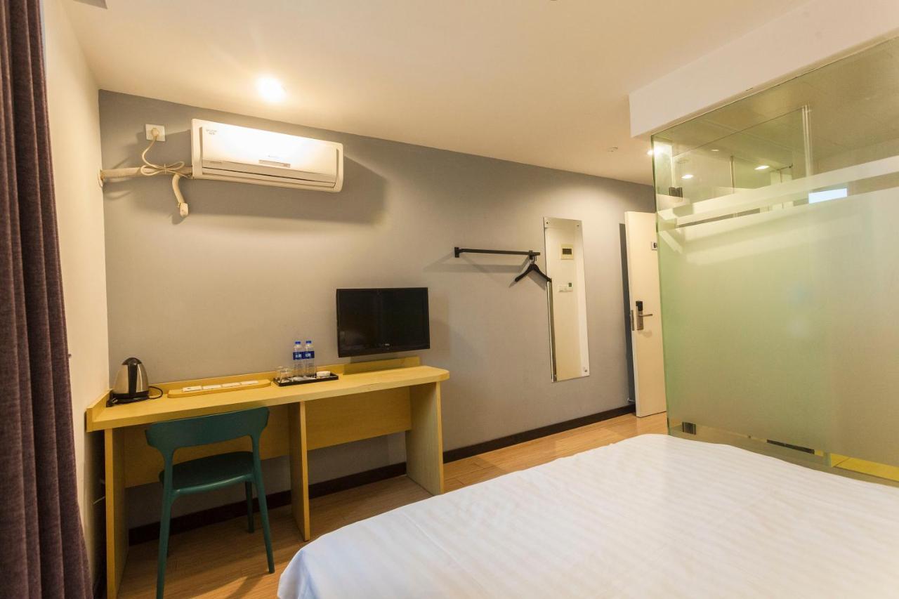 Weijing Express Hotel Changshu Bagian luar foto